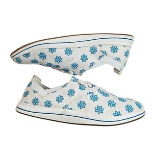 CLOUDSTEPPERS BY CLARKS Breeze Ave Sneakers in White Canvas Size 9 Wide